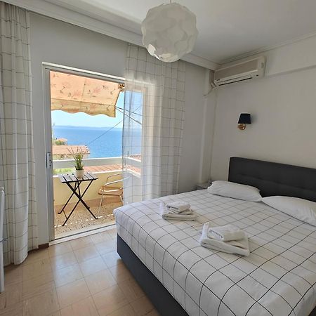 Hotel Rania Lutrá Edipszú Kültér fotó