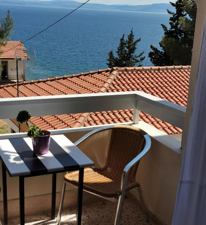 Hotel Rania Lutrá Edipszú Kültér fotó