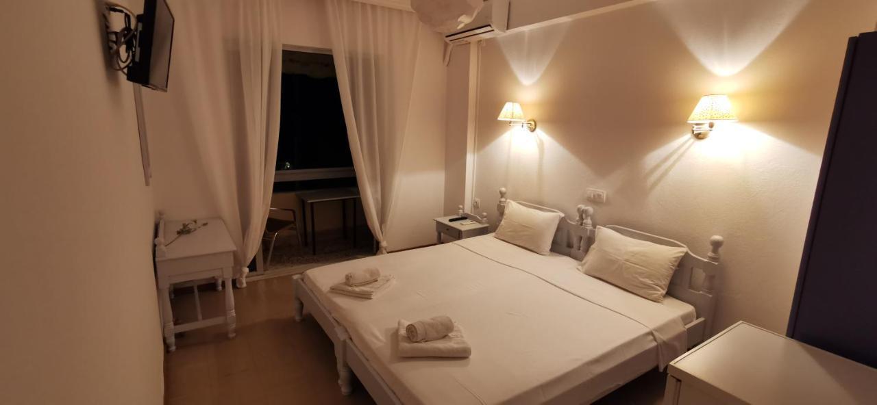 Hotel Rania Lutrá Edipszú Kültér fotó