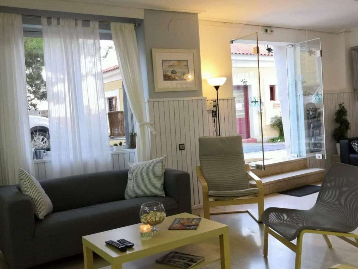 Hotel Rania Lutrá Edipszú Kültér fotó